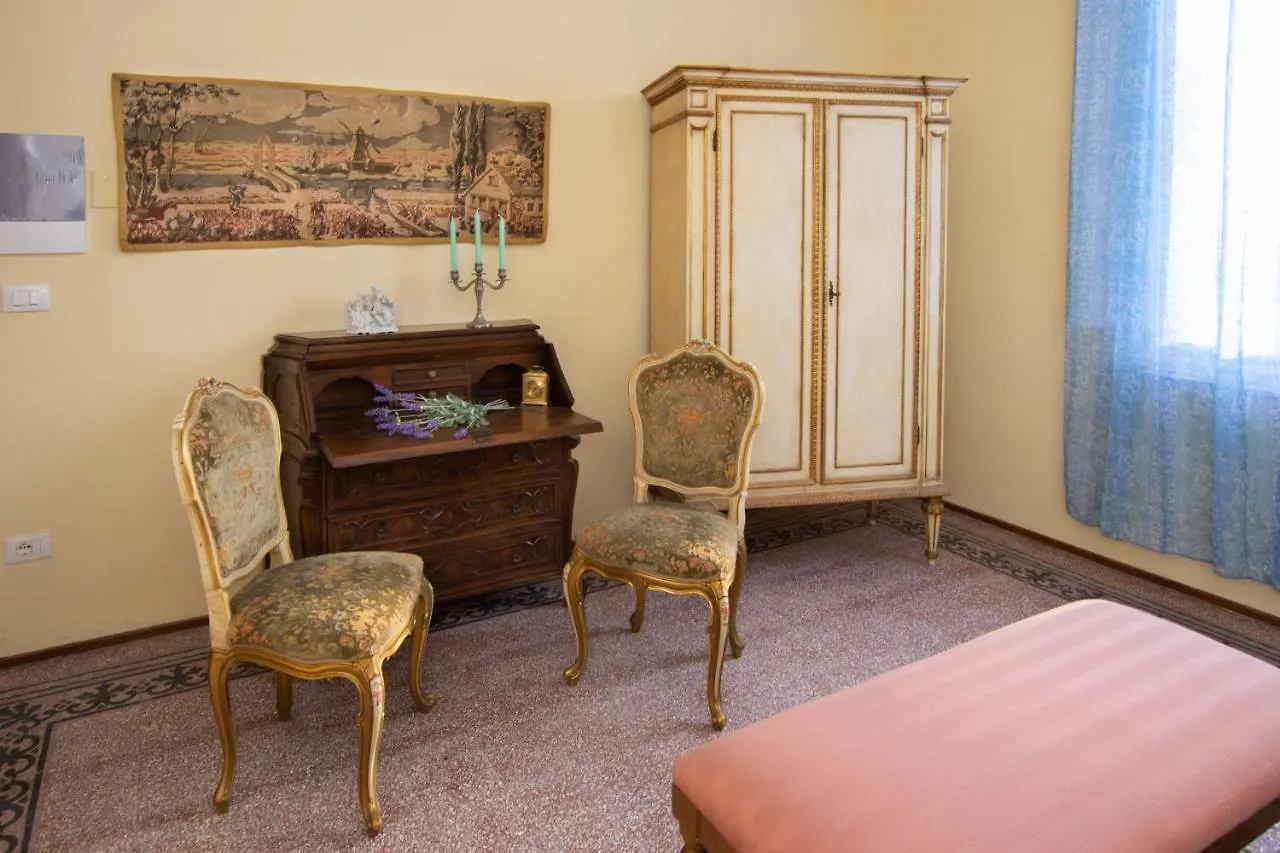 Villa Antiche Mura Empoli 3*,  Italy
