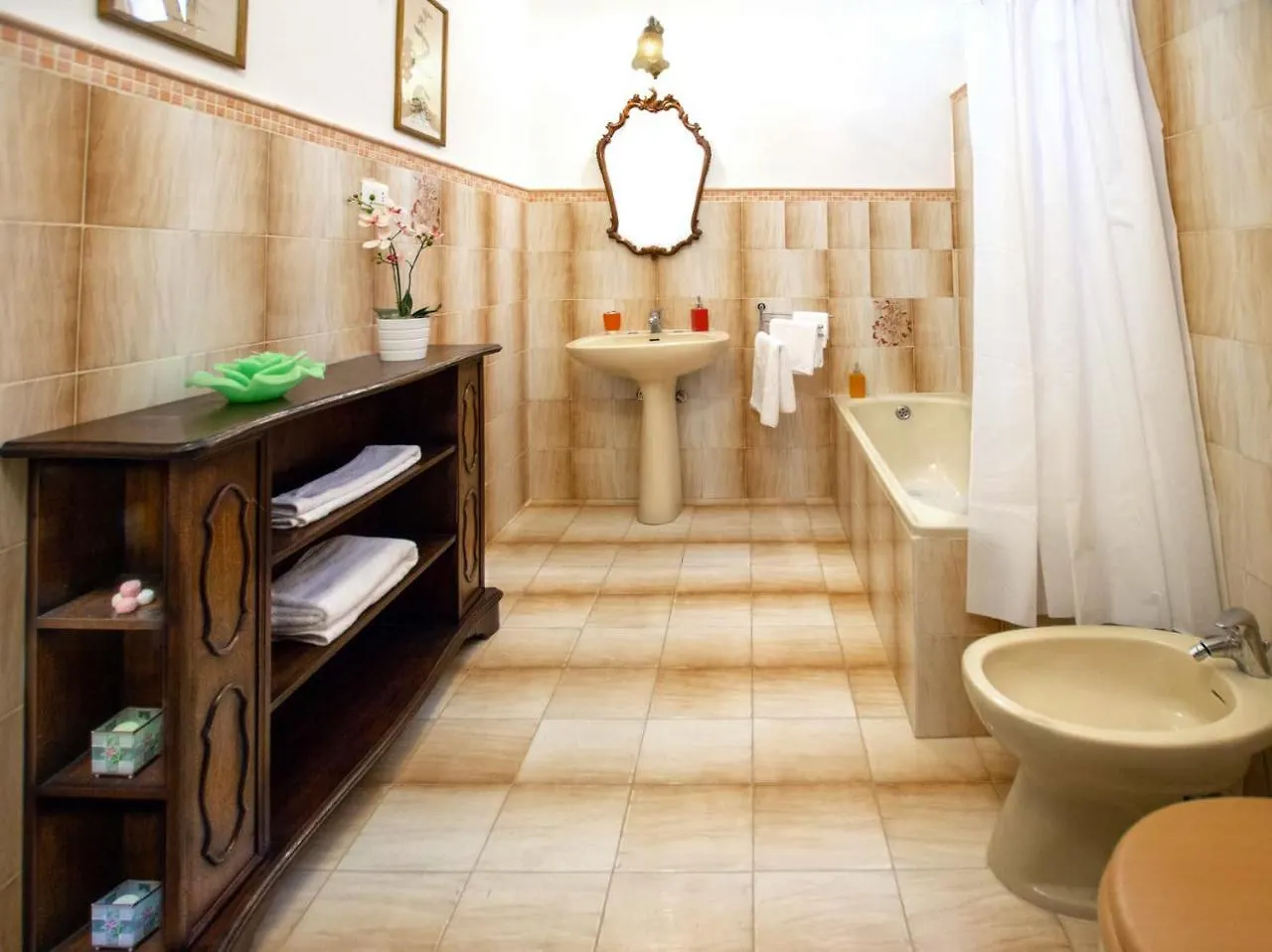 Villa Antiche Mura Empoli Guest house